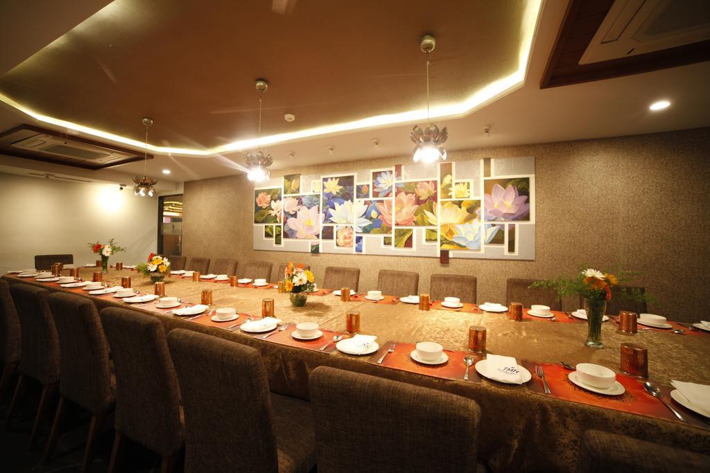 היידראבד Taj Mahal Hotel מראה חיצוני תמונה